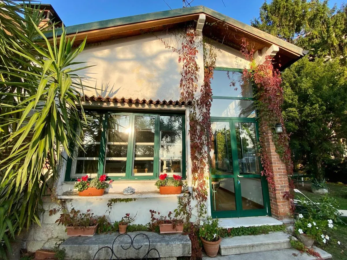Casa Vacanze Gabbianella Villa Con Giardino Lungolago Maderno Toscolano-Maderno 0*,  Italien