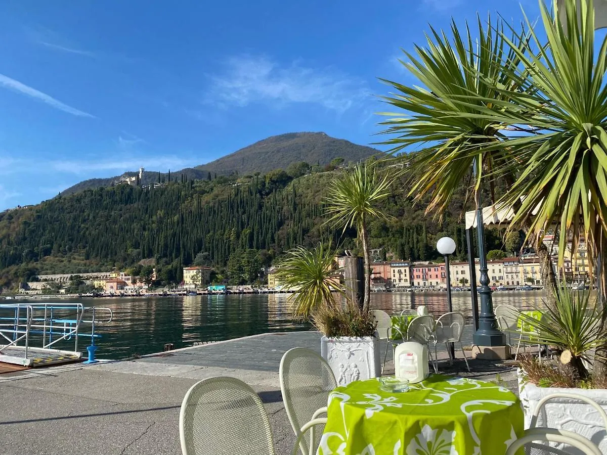 Casa Vacanze Gabbianella Villa Con Giardino Lungolago Maderno Toscolano-Maderno Apartment